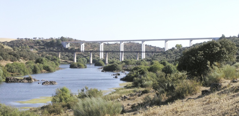 L'ancien pont et le nouveau 07/2009 (msa)